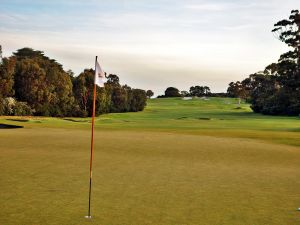 Royal Melbourne (Presidents Cup) 15th Back